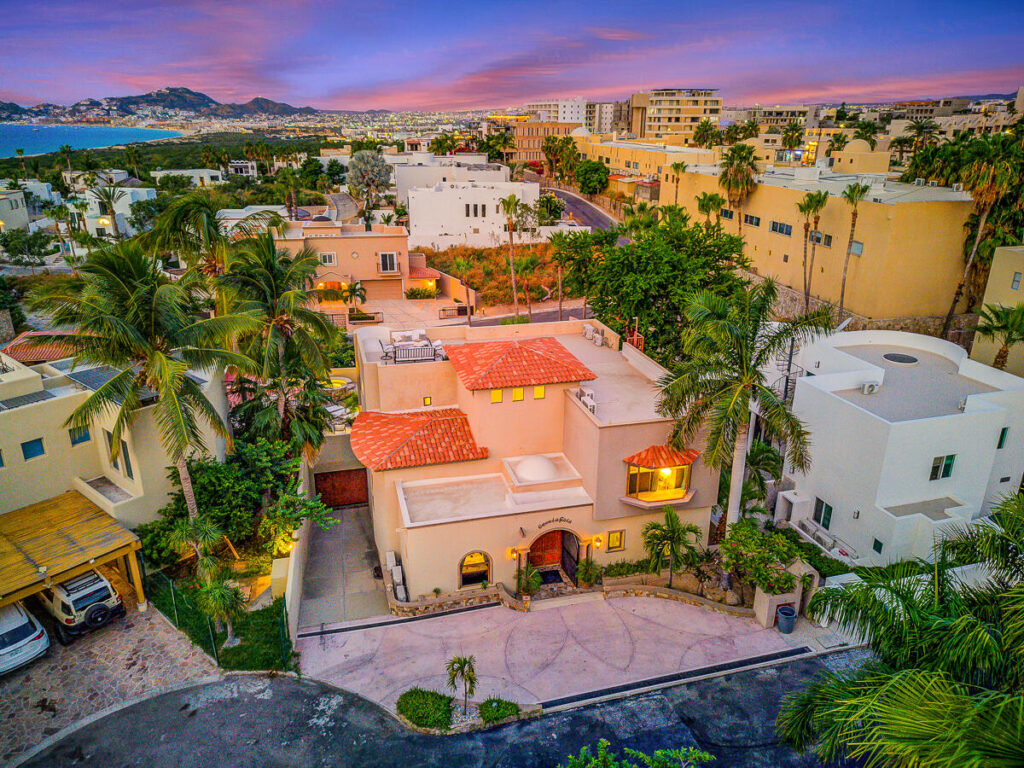 Los Cabos Residencial La Jolla Casa Tigre is located in La Jolla, a well-positioned community offering convenient access to San Josรฉ del Cabo and the corridor. This house has ocean โ 16 Cerrada Baja, Cabo Corridor, BS