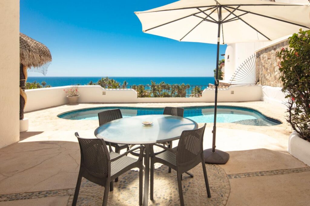Los Cabos Cresta Del Mar Mediterranean-style Home with a poolside bar and generously proportioned patio with its water features, putting green, pool and spa create a playful inviting atmosphere where friends and family will want to gather. Sunset cocktails atop the rooftop deck with its arch โ B Blvd. Cerro Colorado, San Jose Corridor, BS