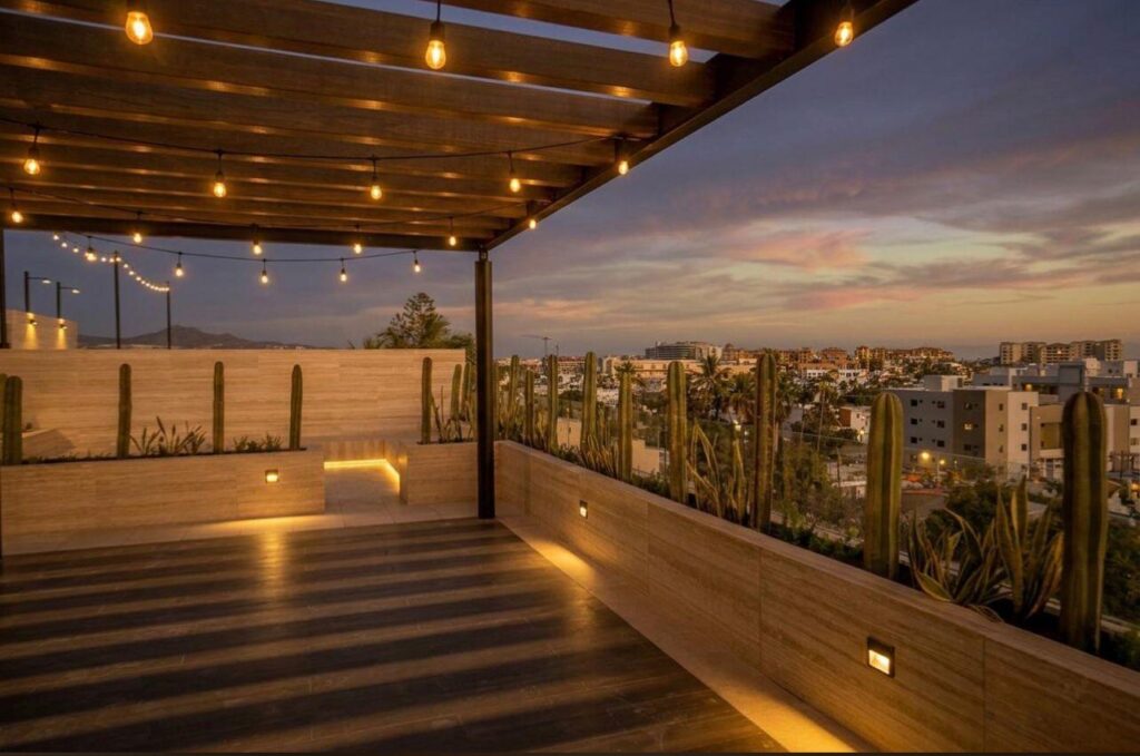 Los Cabos Centro Best Suites, comfort in the heart of San Lucas. Prime location just a 6-minute walk distance to Marina San Lucas. A complex with only 17 units offering an exceptional opportunity for investment and short or long-term rentals. Modern design. Infinity pool and roof garden with Marina – BEST SUITES CONDO, Cabo San Lucas, Cabo San Lucas, BS