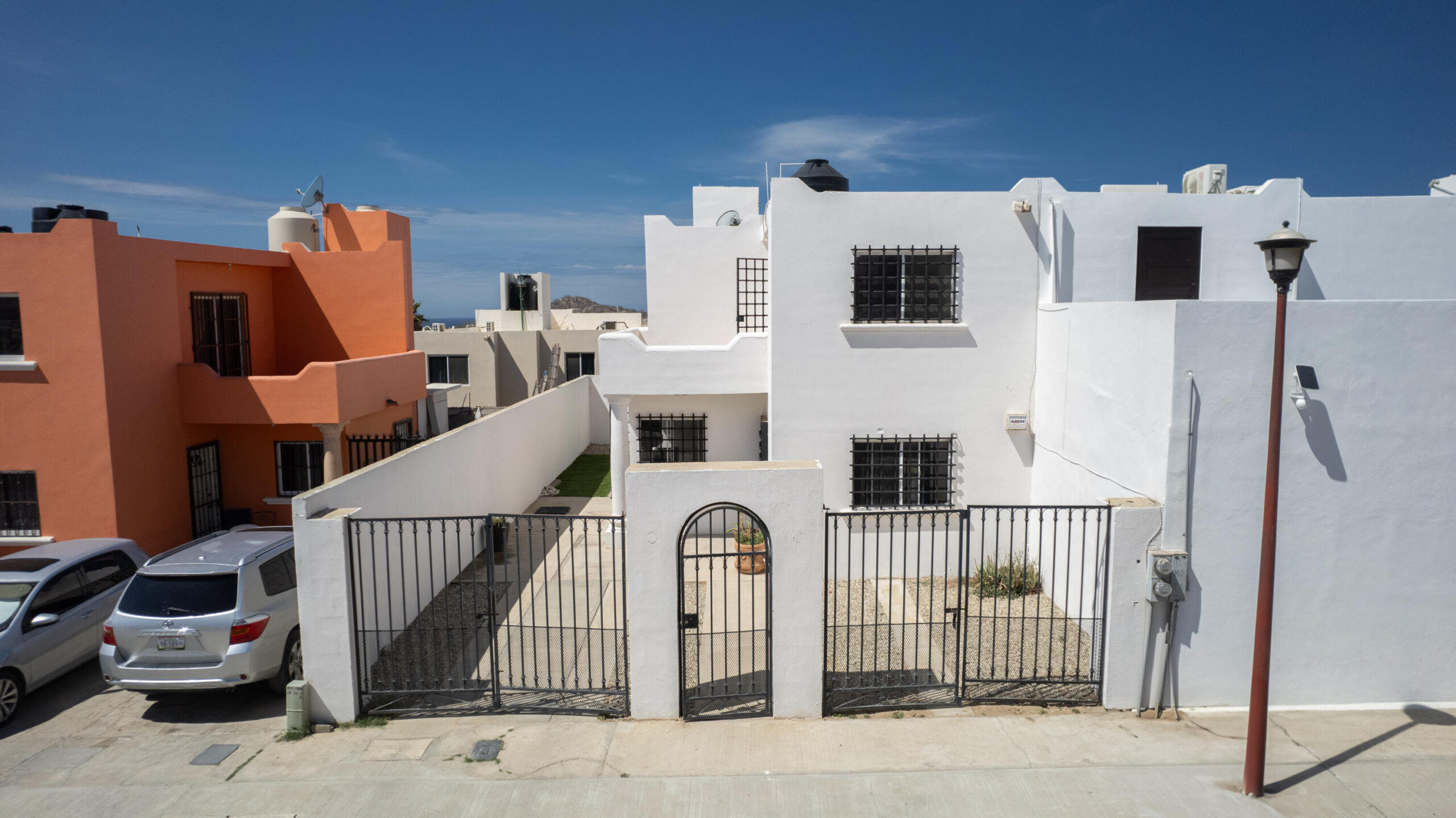 C. Savila, Cabo San Lucas, BS