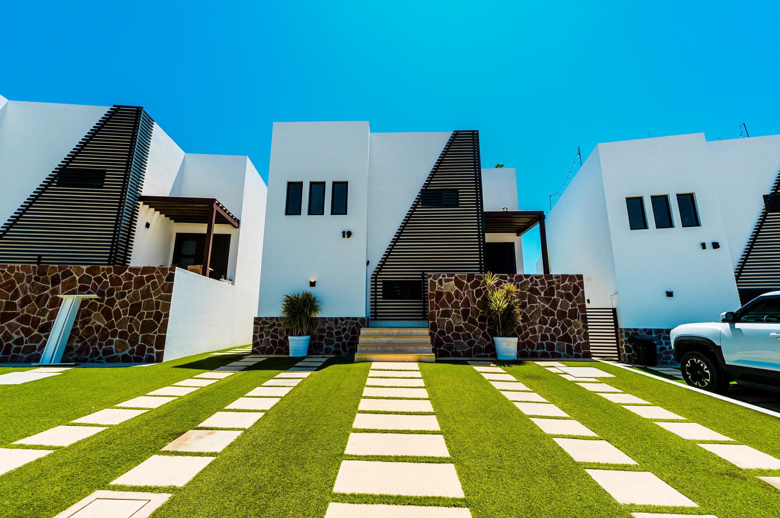 Los Cabos Cumbre Del Tezal Move-in ready and fully furnished. 2,045 sq ft of construction on a 2,551 sq ft lot with 3-car parking. Luxury finishes include marble flooring, wood kitchen with granite countertops, built-in wooden closets in all bedrooms, and vanities with tempered glass shower doors in all 3.5 baths. Fully equipped with 5 Gree inverter mini-split A/C units (3 ร 1-ton, 2 ร 2-ton), LG 22' French Door refrigerator, Whirlpool gas stove, and 1.7 cu ft microwave hood. Additional features: rooftop with bar, grill & sink, private terrace, storage, WiFi smart lock, private 5,000-liter cistern, and termite prevention system. ommunity: pool, gym, sports courts, kids' area, 3 clubhouses & 24/7 gated security for sale