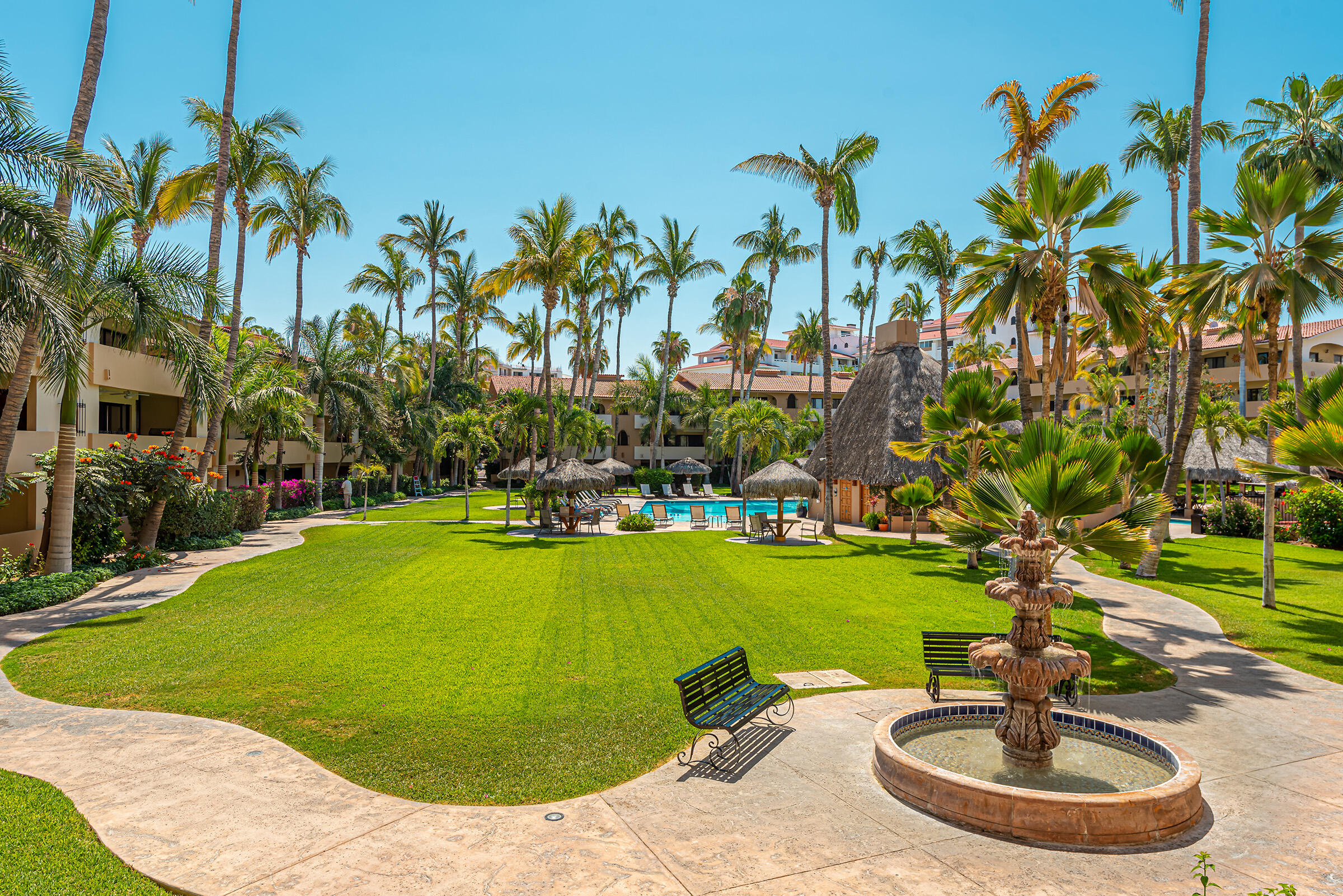 Los Cabos Lumaria Experience effortless indoor-outdoor living in this brand-new, ground-level 2-bedroom, 2-bathroom condo featuring beautiful ocean and Arch – Lumaria, Cabo Corridor, Cabo Corridor, BS